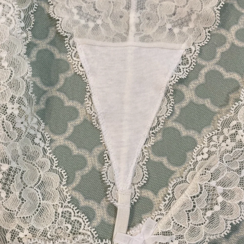 Vintage Victoria’s Secret Dream Angels White Shimmer Lace Rhinestone Thong L - Picture 10 of 10
